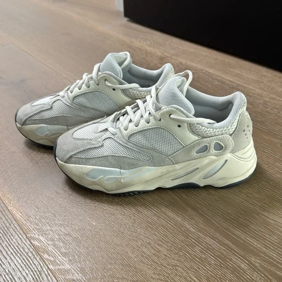 White 700 Analog Review Yeezy 700 Adidas Yeezy Boost 700 Moderate